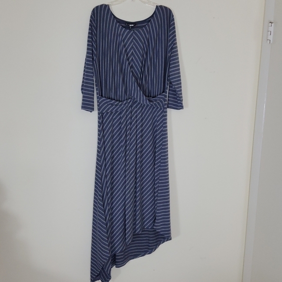 B Collection Dresses & Skirts - B Collection Pre-owned  Stripped Women's dress